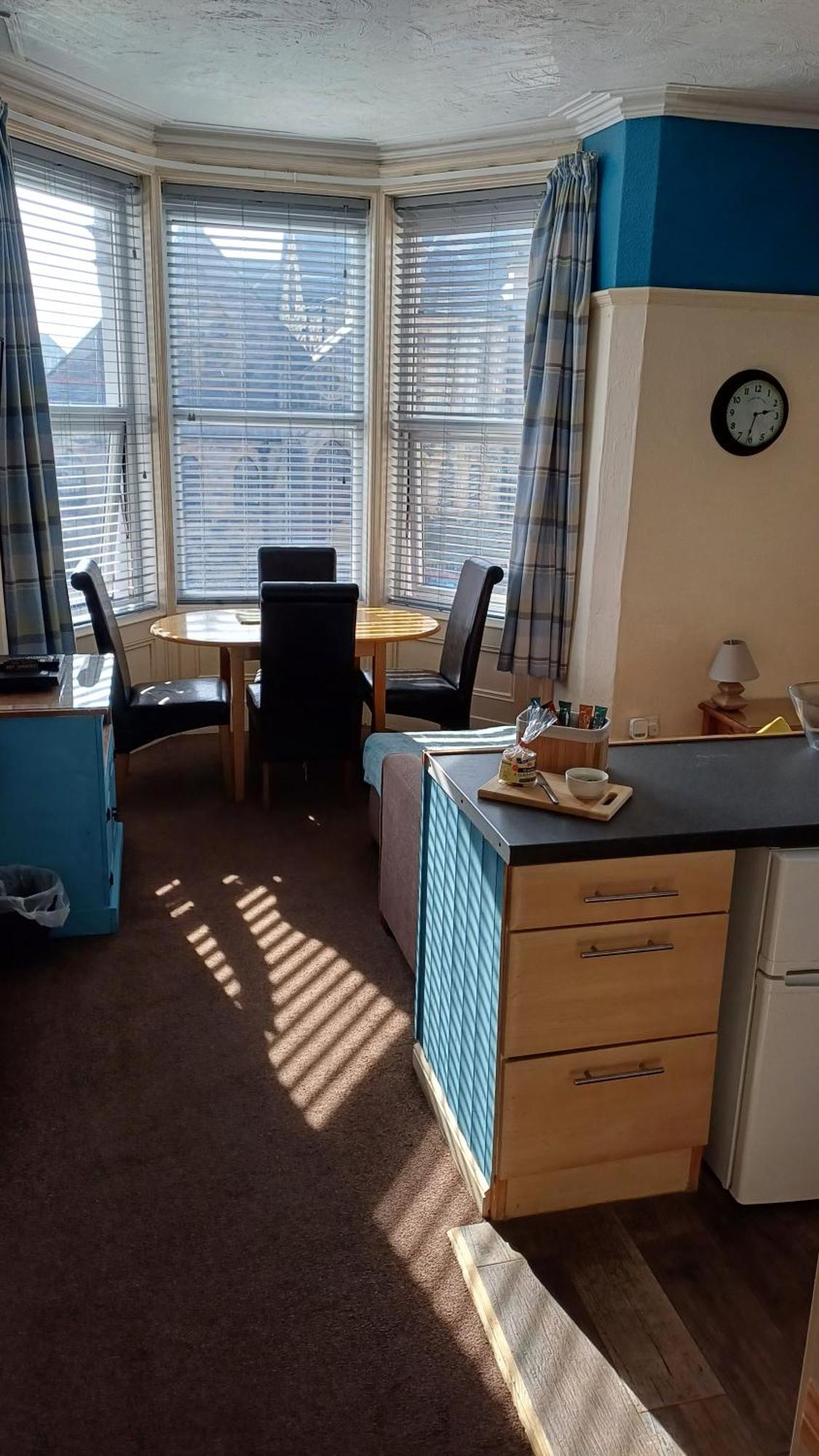 Morwenna Luxury Holiday Apartments 랜디드노 외부 사진