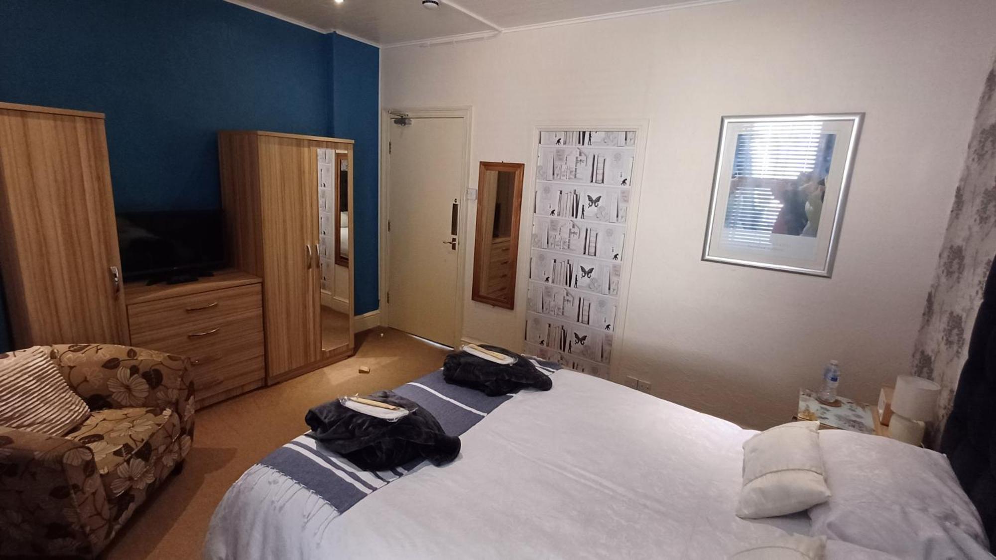 Morwenna Luxury Holiday Apartments 랜디드노 외부 사진